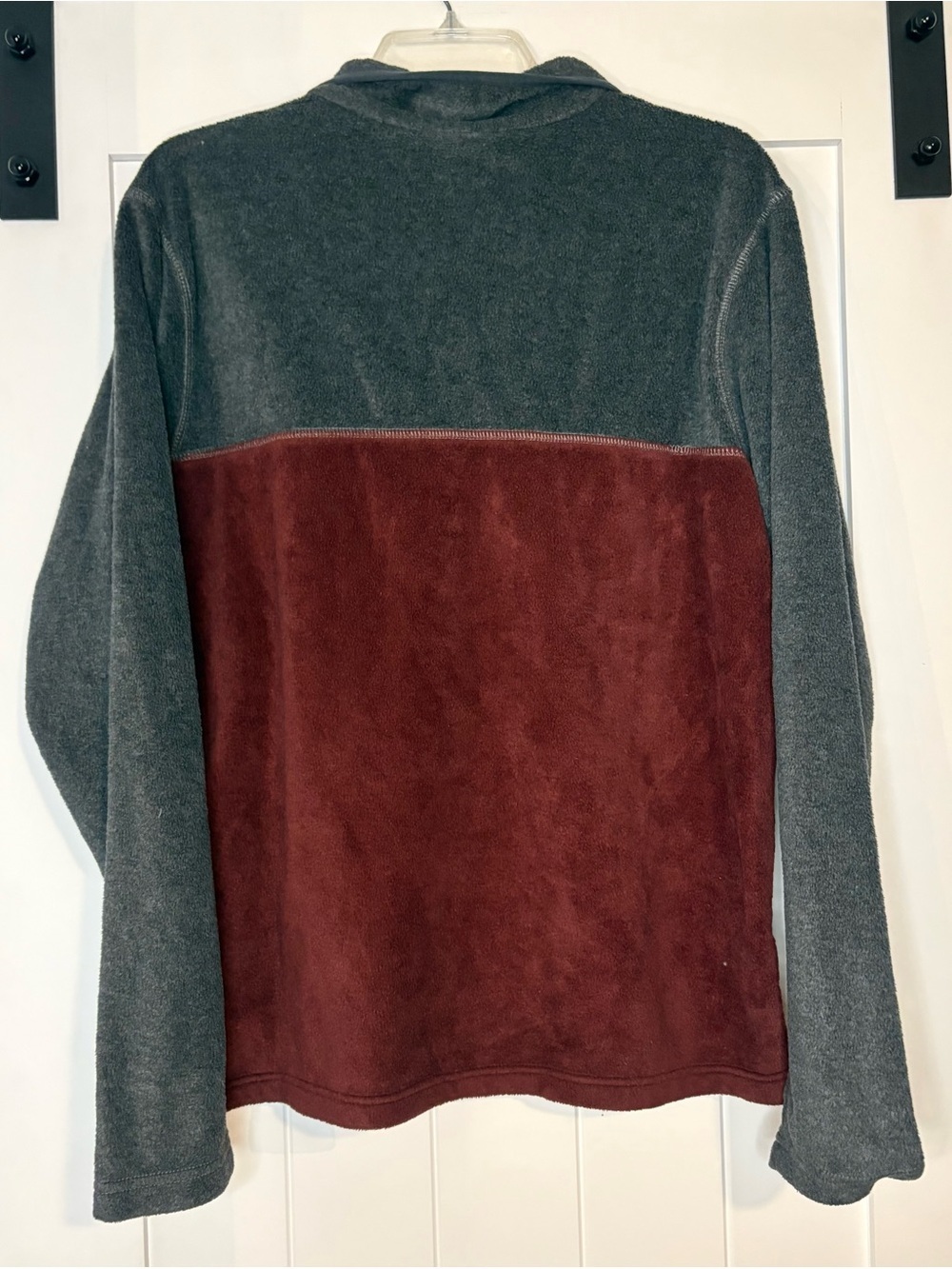 Columbia Pullover - Picture 2 of 3